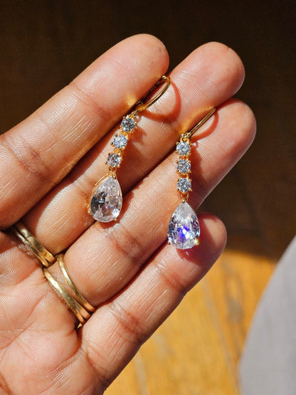Boucles d'oreilles mariage gouttes pendantes en oxydes de zirconium - Prêt à porter