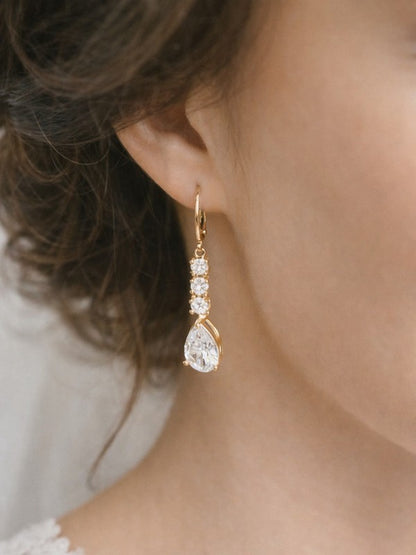 Boucles d'oreilles mariage gouttes pendantes en oxydes de zirconium - Prêt à porter