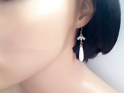 Boucles d'oreilles mariage longues gouttes en nacre