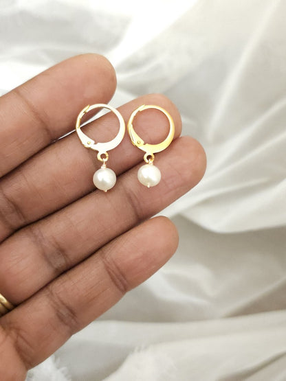 Boucles d'oreilles mariage une perle Monika courte