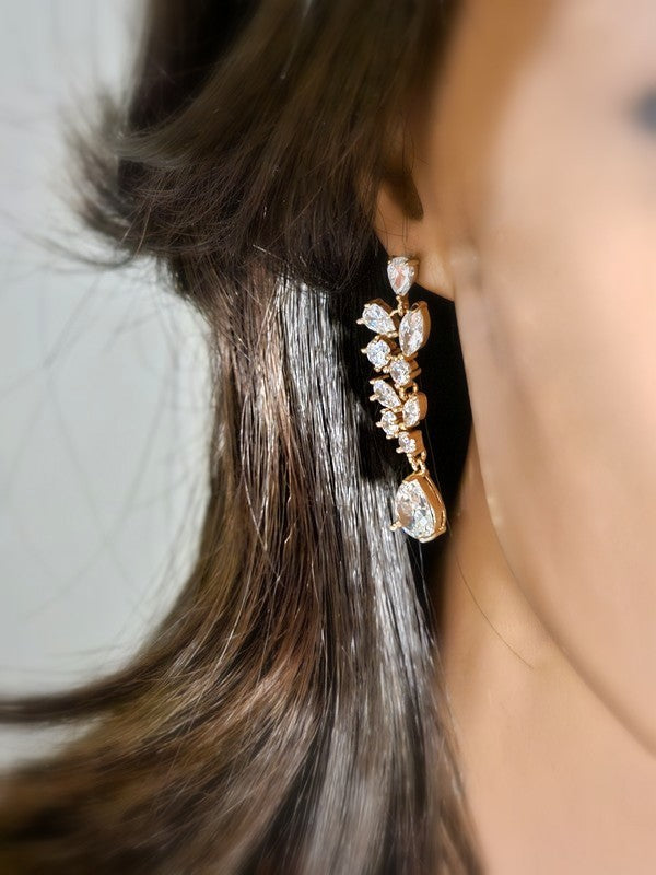 Boucles d'oreilles pendantes dorées en zirconium - Prêt à porter