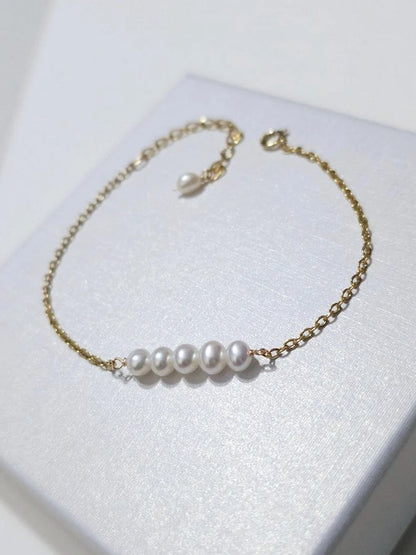 Bracelet mariage minimaliste petites perles de culture d'eau douce