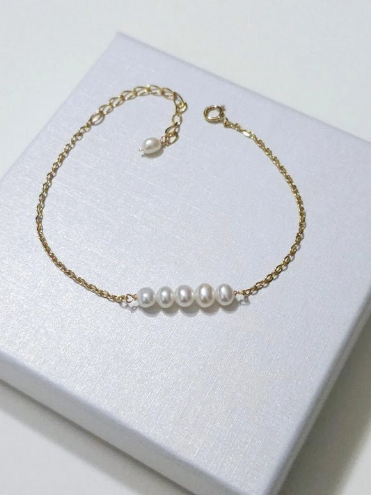 Bracelet mariage minimaliste petites perles de culture d'eau douce