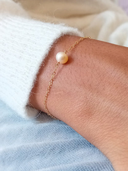 Bracelet Nilé gold filled et perle de culture couleur pêche