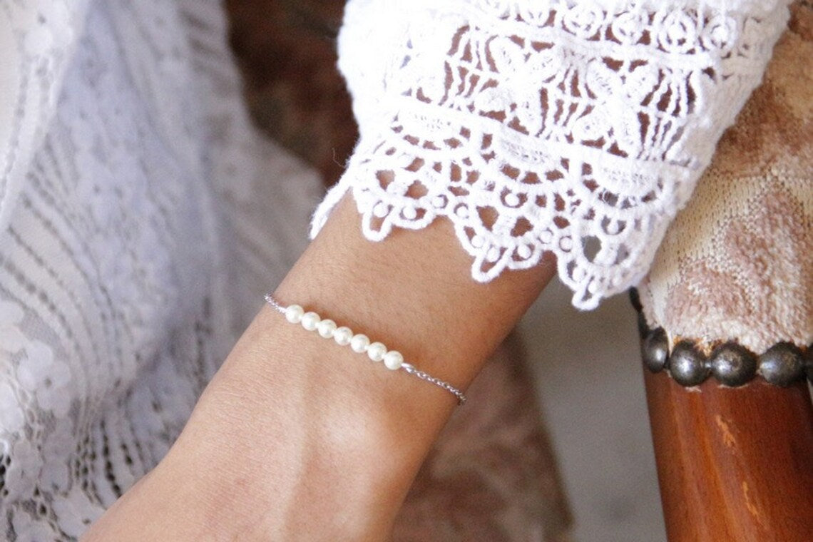 Bracelet mariage minimaliste petites perles en cristal nacré Madiana