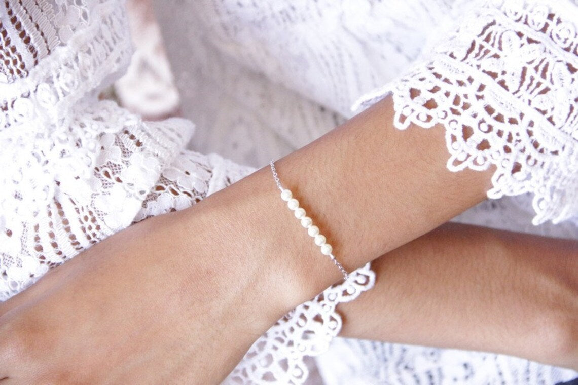 Bracelet mariage minimaliste petites perles en cristal nacré Madiana