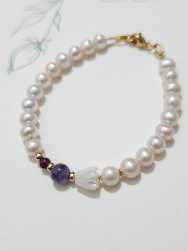 Bracelet Avalon perle de culture d'eau douce, jacinthe en nacre et améthyste