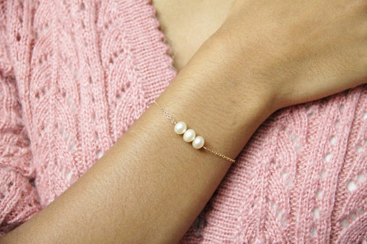Bracelet gold filled trio perles de culture couleur pêche