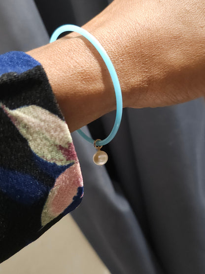 Bracelet jonc silicone et perle de culture d'eau douce