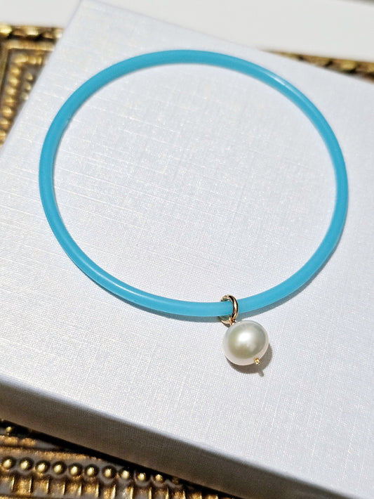 Bracelet jonc silicone et perle de culture d'eau douce