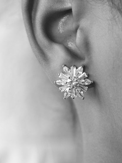 Clips d'oreilles mariage fleur des neiges, boucles d'oreilles mariage sur clips dorés - Prêt-à-porter