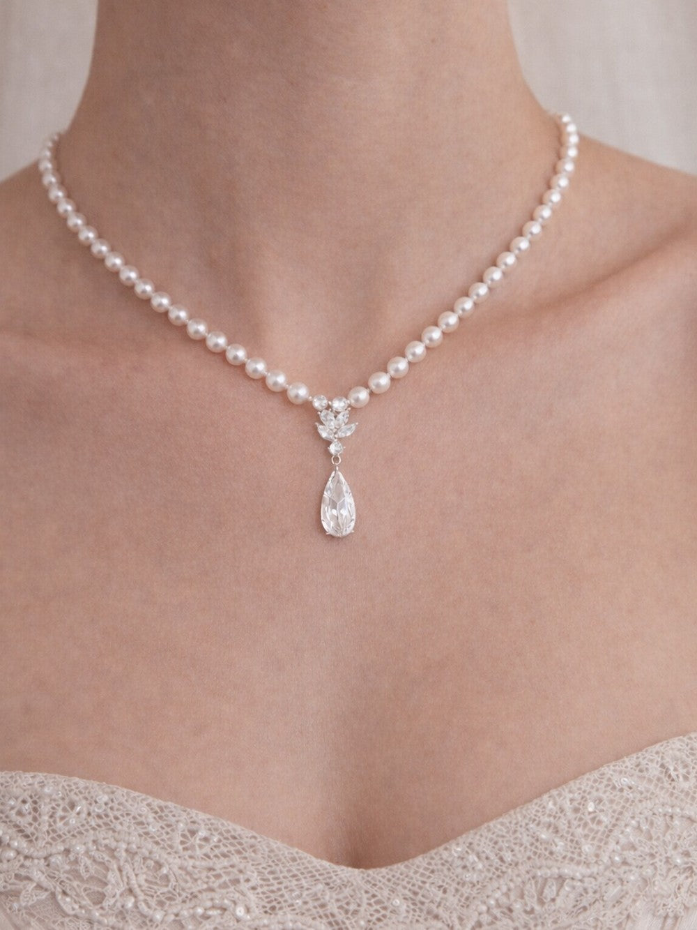 Collier mariage de perles et pendentif zirconium Agathe
