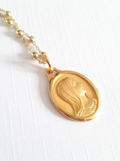 Collier chaîne gold filled et médaille plaqué-or Marie