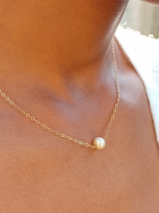 Collier Nilé chaîne gold filled et perle de culture pêche