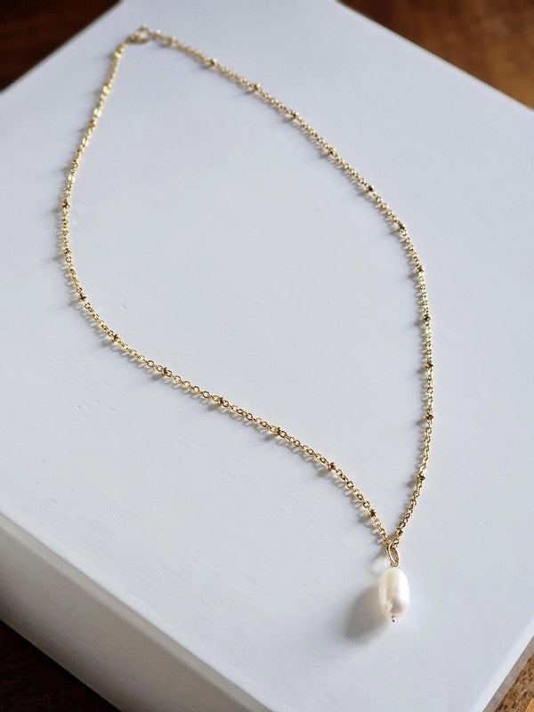 Bijou de mariage collier goutte perle de culture, chaîne perlée satellite