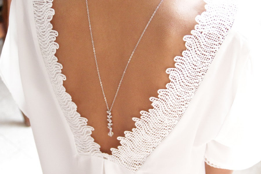 Collier mariage de dos cascade de feuilles épi