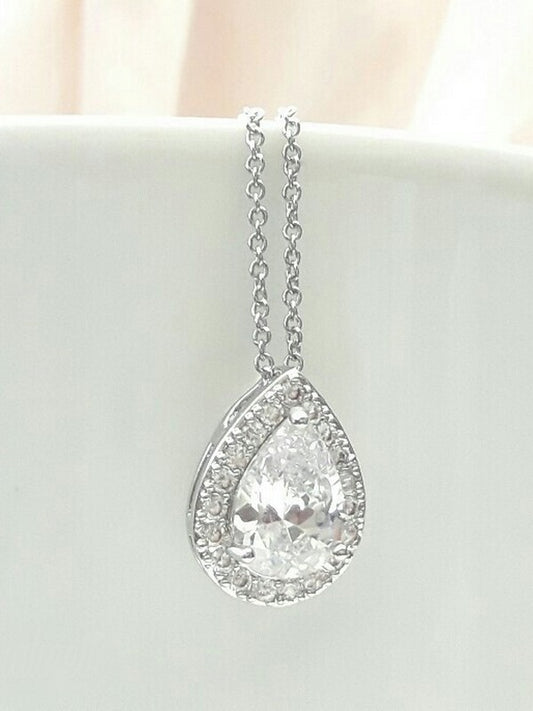 Nérine pendentif collier de mariage cabochon oxydes de zirconium serti et strass sur fine chaine - Prêt à porter