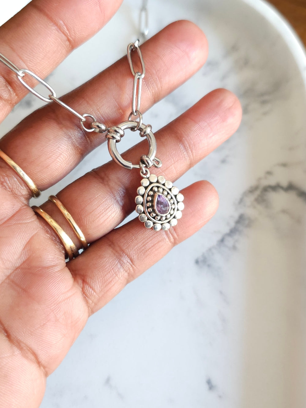 Collier goutte améthyste porte-bonheur