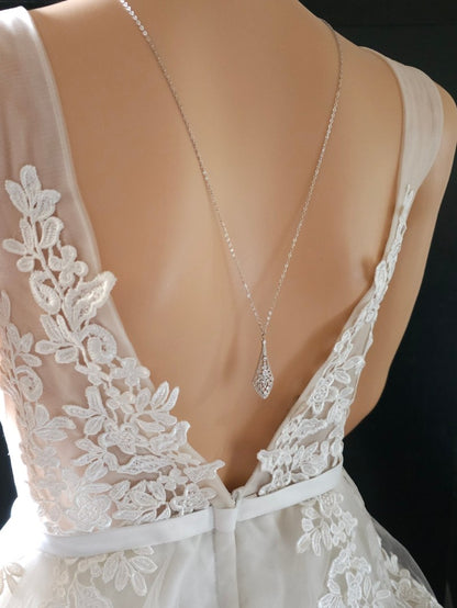 Collier mariage de dos argenté oxydes de zirconium losange allongé  - Prêt à porter