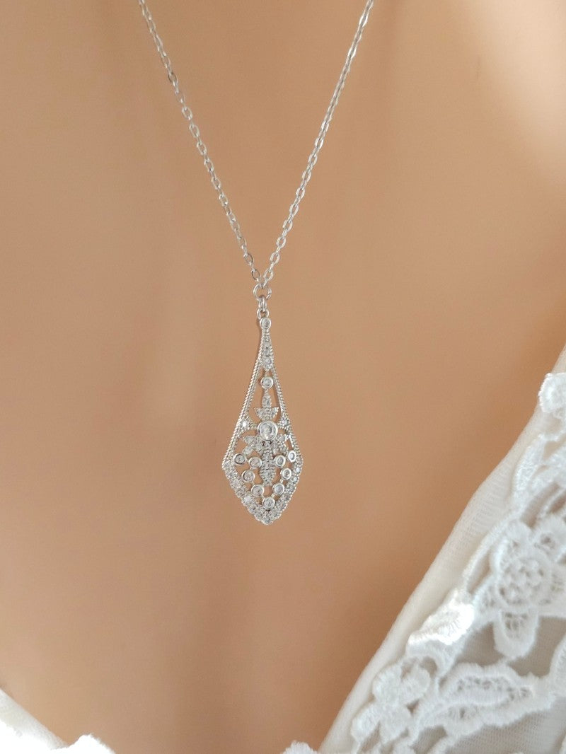 Collier mariage de dos argenté oxydes de zirconium losange allongé  - Prêt à porter