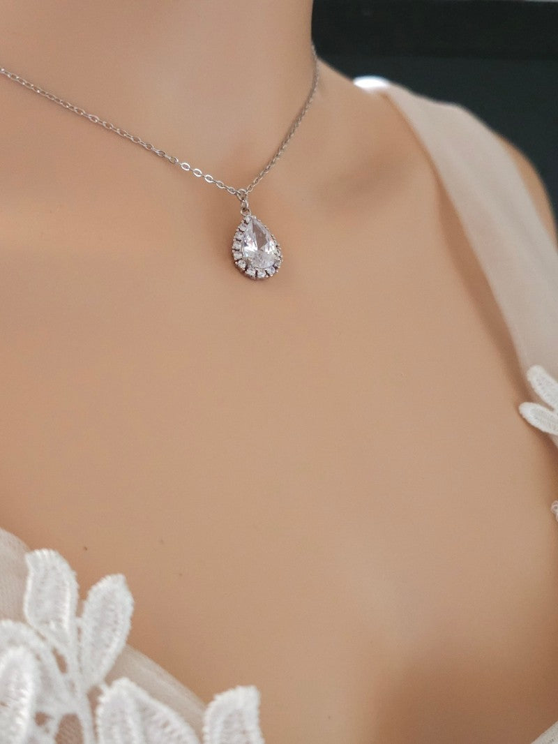 Collier mariage de dos argenté oxydes de zirconium losange allongé  - Prêt à porter