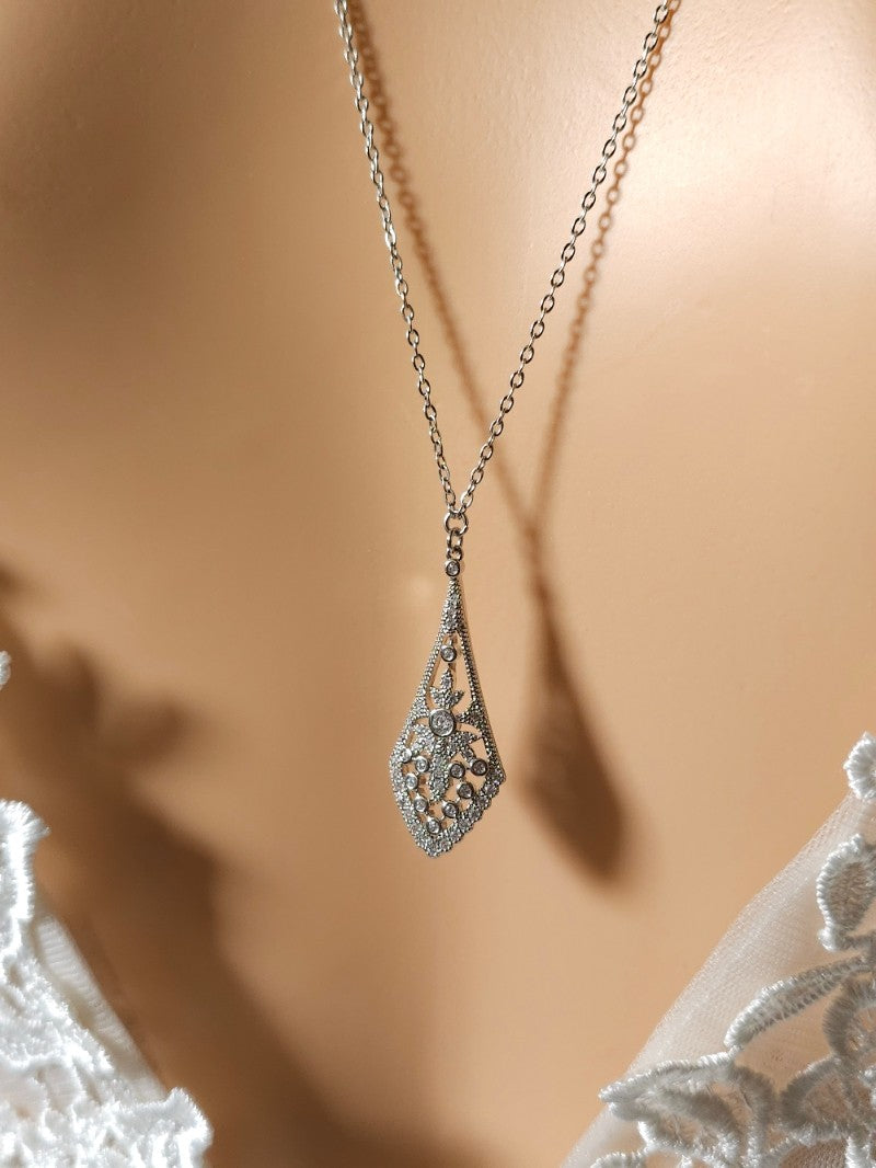 Collier mariage de dos argenté oxydes de zirconium losange allongé  - Prêt à porter