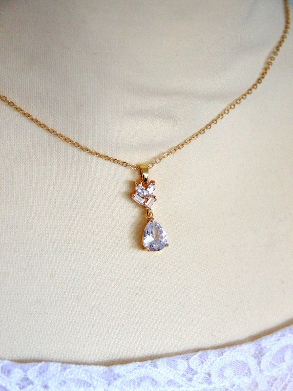 Collier mariage de dos doré et pendentifs zirconium - Prêt à porter