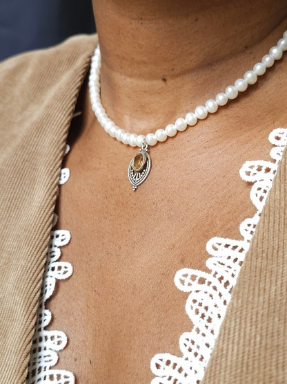 Collier Vittoria perles de culture et amulette citrine