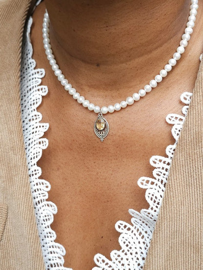 Collier Vittoria perles de culture et amulette citrine