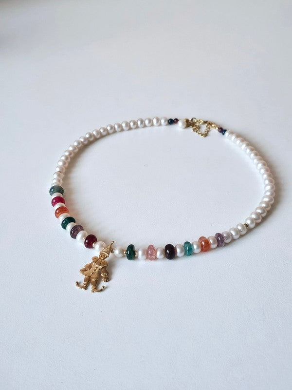 Collier de perles de culture d'eau douce pendentif clown arlequin