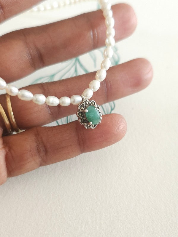 Collier tour de cou perles grains de riz et pendentif marcassites Ora