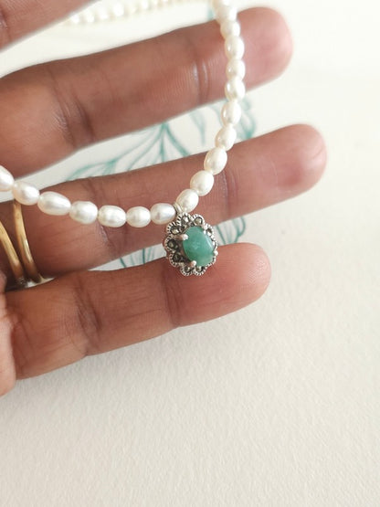 Collier tour de cou perles grains de riz et pendentif marcassites Ora