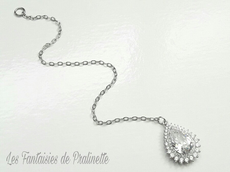 Dentelle bijou de dos mariage goutte sertie et strass, pendentif oxyde de zirconium, bijou de dos mariée