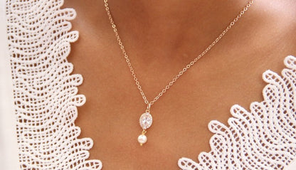 Collier de mariage Piotr pendentif ovale et perle