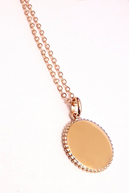 Collier Liseret pendentif médaille dentelle
