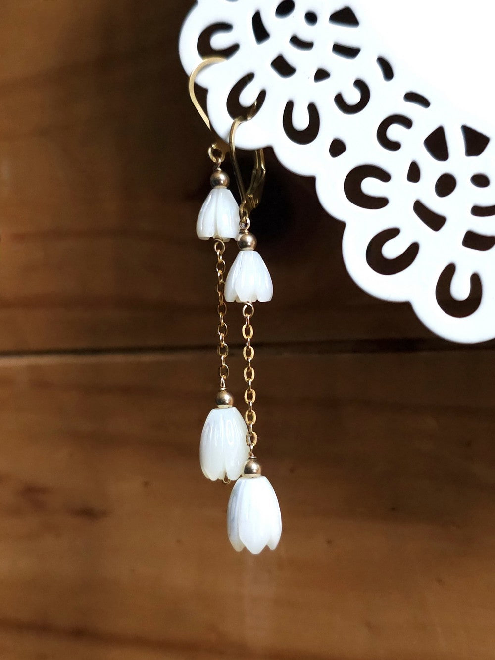 Boucles d'oreilles Mila fleurs de nacre jacinthe du Cap