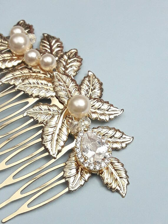Peigne mariage feuilles zircons et perles