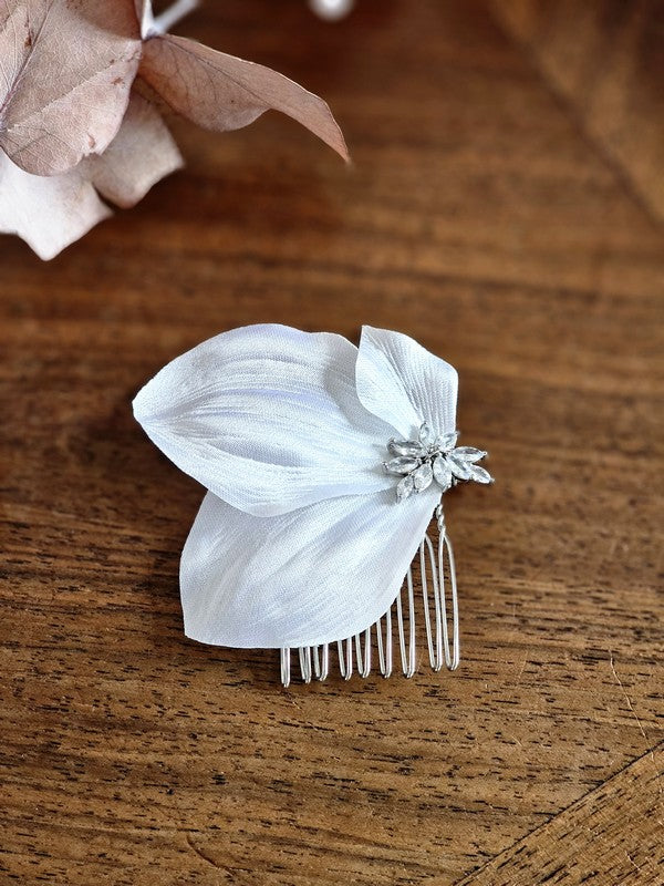 Peigne cheveux mariage pétales et zirconium