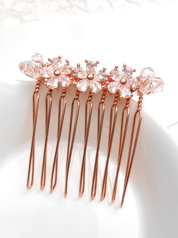 Peigne mariage rose gold, fleurs oxyde de zirconium et perles en cristal