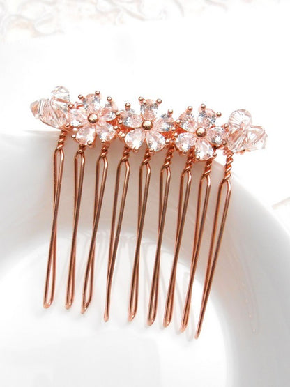 Peigne mariage rose gold, fleurs oxyde de zirconium et perles en cristal
