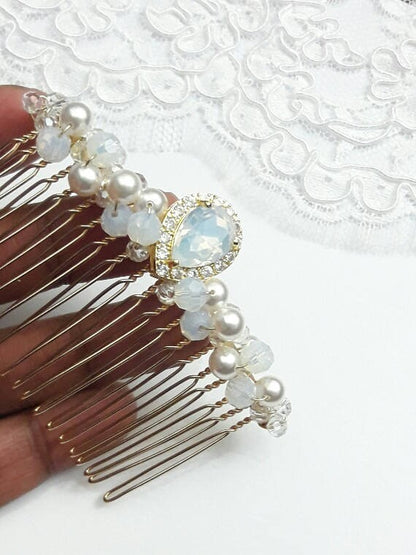 Peigne mariée blanc opal cristal et perles