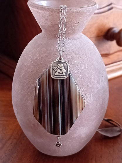 Collier sautoir porte-bonheur agate et ange