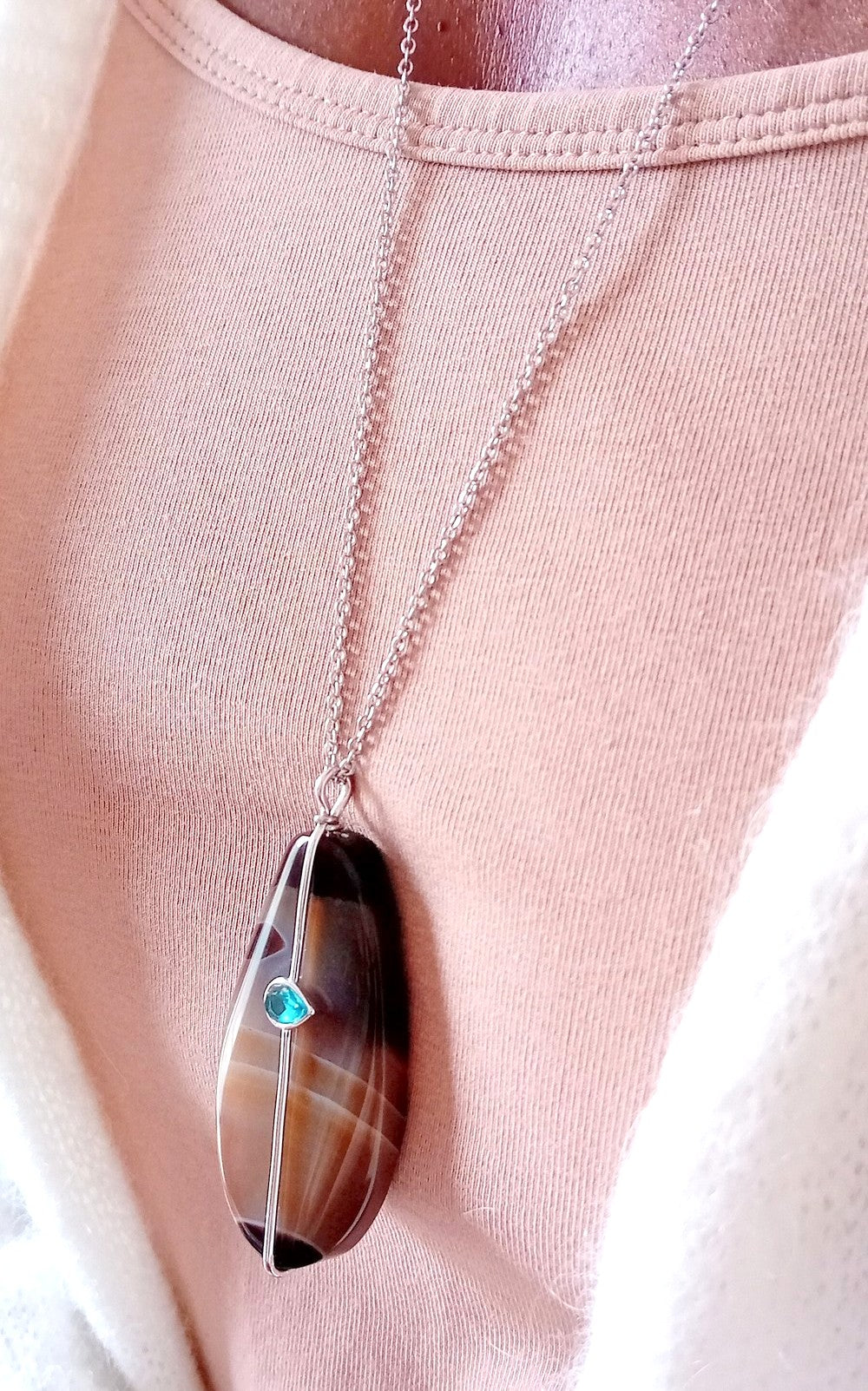 Collier sautoir agate talisman goutte bleue