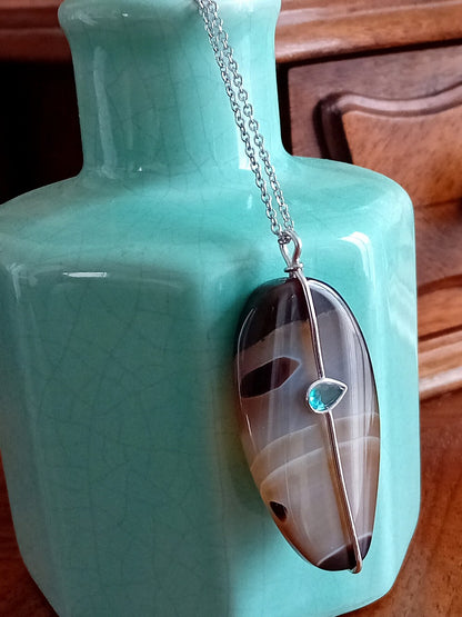 Collier sautoir agate talisman goutte bleue