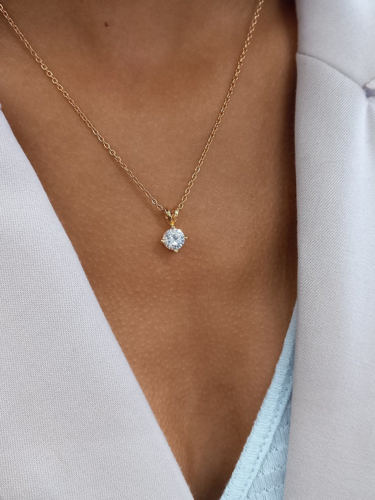 Pendentif Solitaire zirconium et sa chaîne et cristal couleur